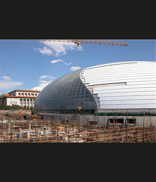 Une construction en titane et verre