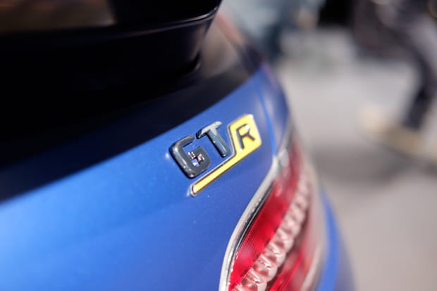 Un logo GT R rappelle l'exclusivité du modèle