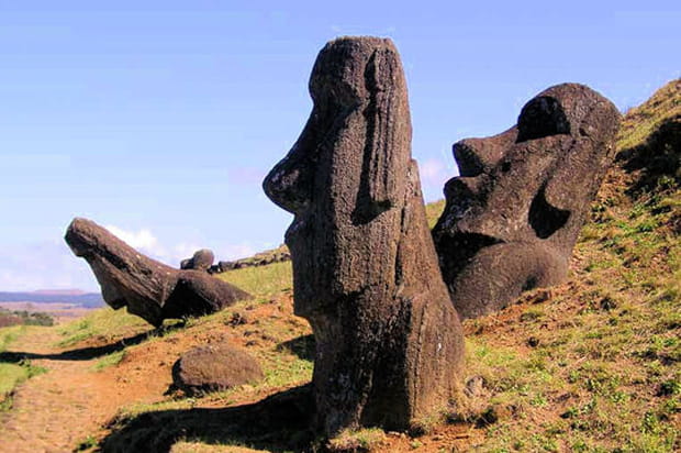 Mystères des têtes de Moaï