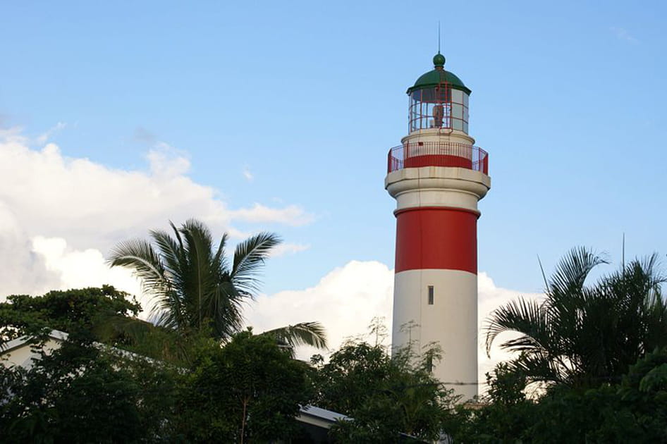 Le phare de Sainte-Suzanne