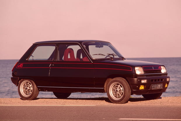 Voiture de François Fillon : Renault R5 Alpine