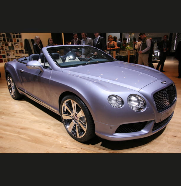 Bentley Continental GTC V8