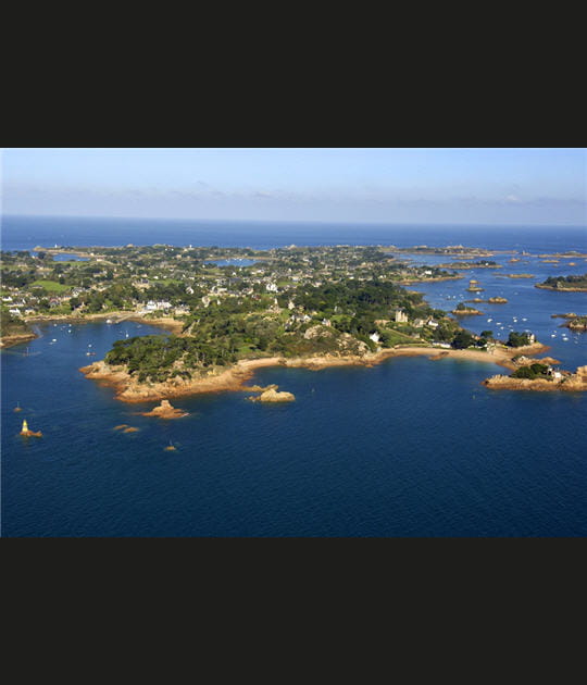 Ile de Br&eacute;hat, Port-Clos