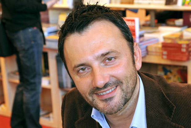 Animateur dont je me sens proche : Frédéric Lopez