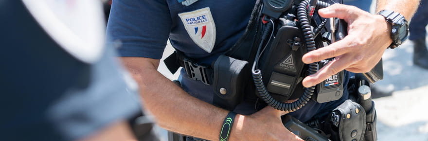 Un policier de Tourcoing tabass&eacute;, les images vid&eacute;o diffus&eacute;es&nbsp;: des policiers d&eacute;noncent des &quot;spectateurs complices&quot;