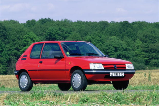 Numéro 14 : Peugeot 205
