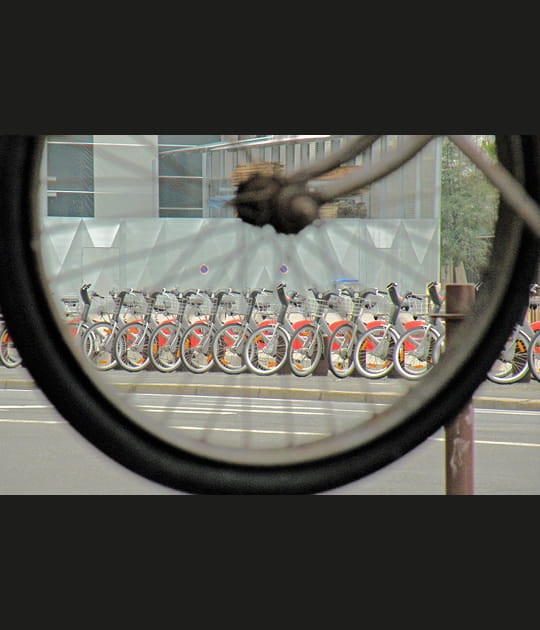 Des v&eacute;los en rayon