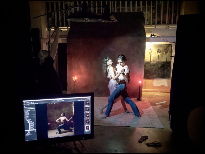 Laetitia Casta danse avec Sergue&iuml; Polunin dans le Calendrier Pirelli 2019