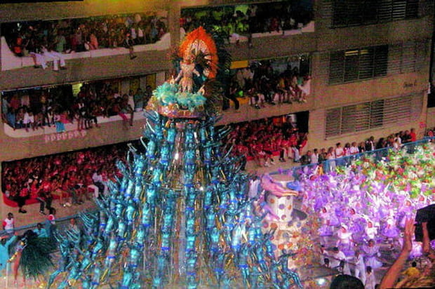 Les pyramides du carnaval