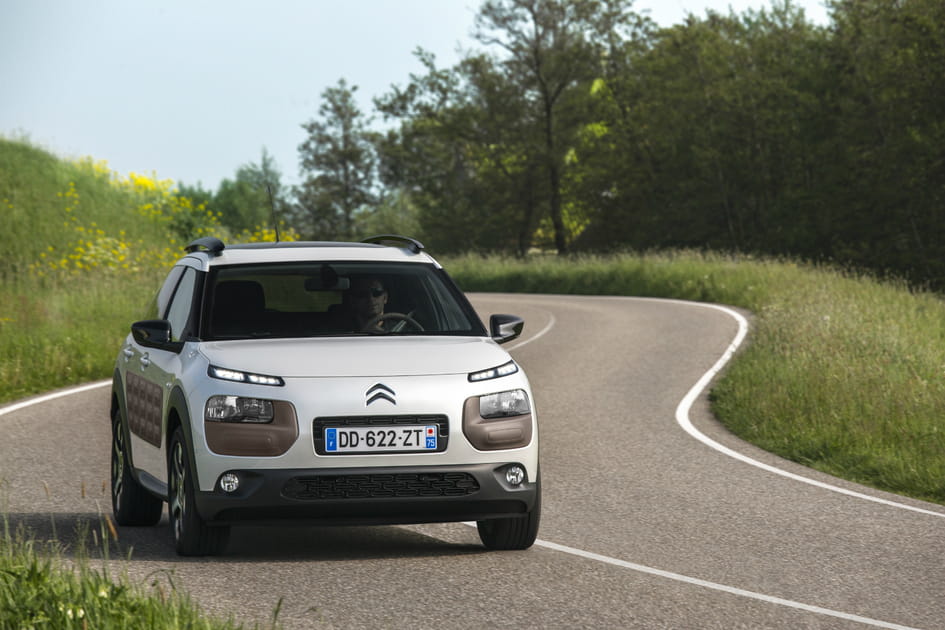 Citro&euml;n C4 Cactus : 392 euros