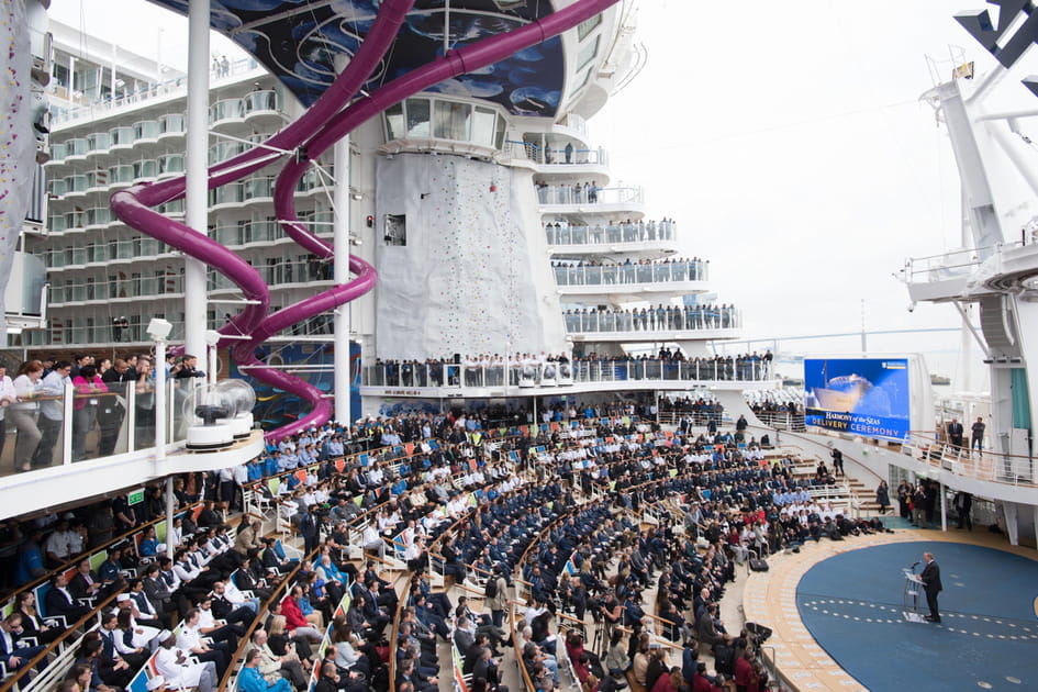 Harmony of the Seas : visitez le plus gros bateau de croisi&egrave;re du monde