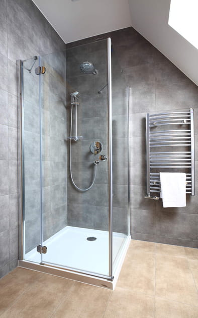 Les astuces contre la moisissure des joints dans la douche