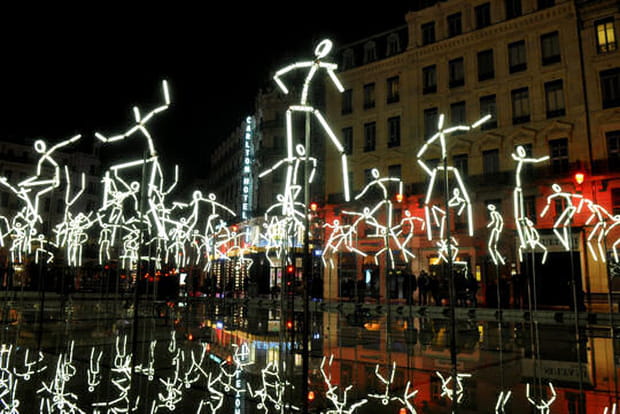 De curieux personnages