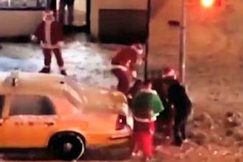 Zapping TV : Une bataille de Pères Noël