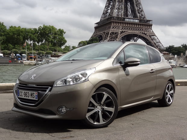 Test Peugeot 208 Féline 1.6 l e-HDi de 115 ch FAP : reine de la jungle
