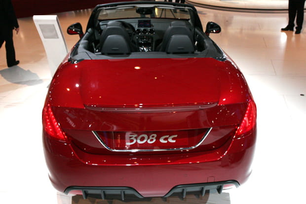 Plus longue que la 308