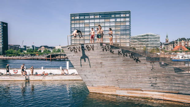 20 expériences à ne pas rater dans la ville du "hygge", Copenhague : Piquer une tête à Islands Brygge