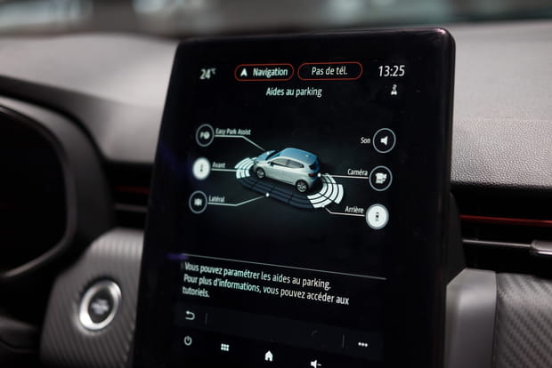 Un menu pour activer ou désactiver les aides au parking