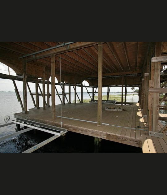 Une maison pour les invit&eacute;s