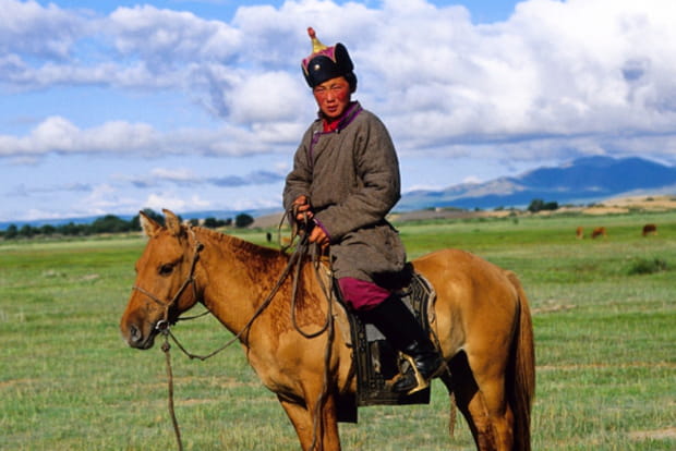 Le janjin, un chapeau mongol