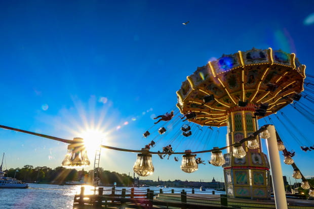 C'est l'un des plus vieux parcs d'attractions d'Europe : faire des loopings à Gröna Lund