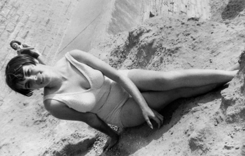 La plage de Biarritz, anti-bikini