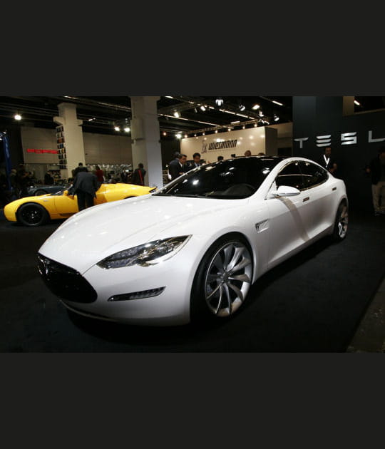 Tesla Model S&nbsp;: l'&eacute;lectrique branch&eacute;e