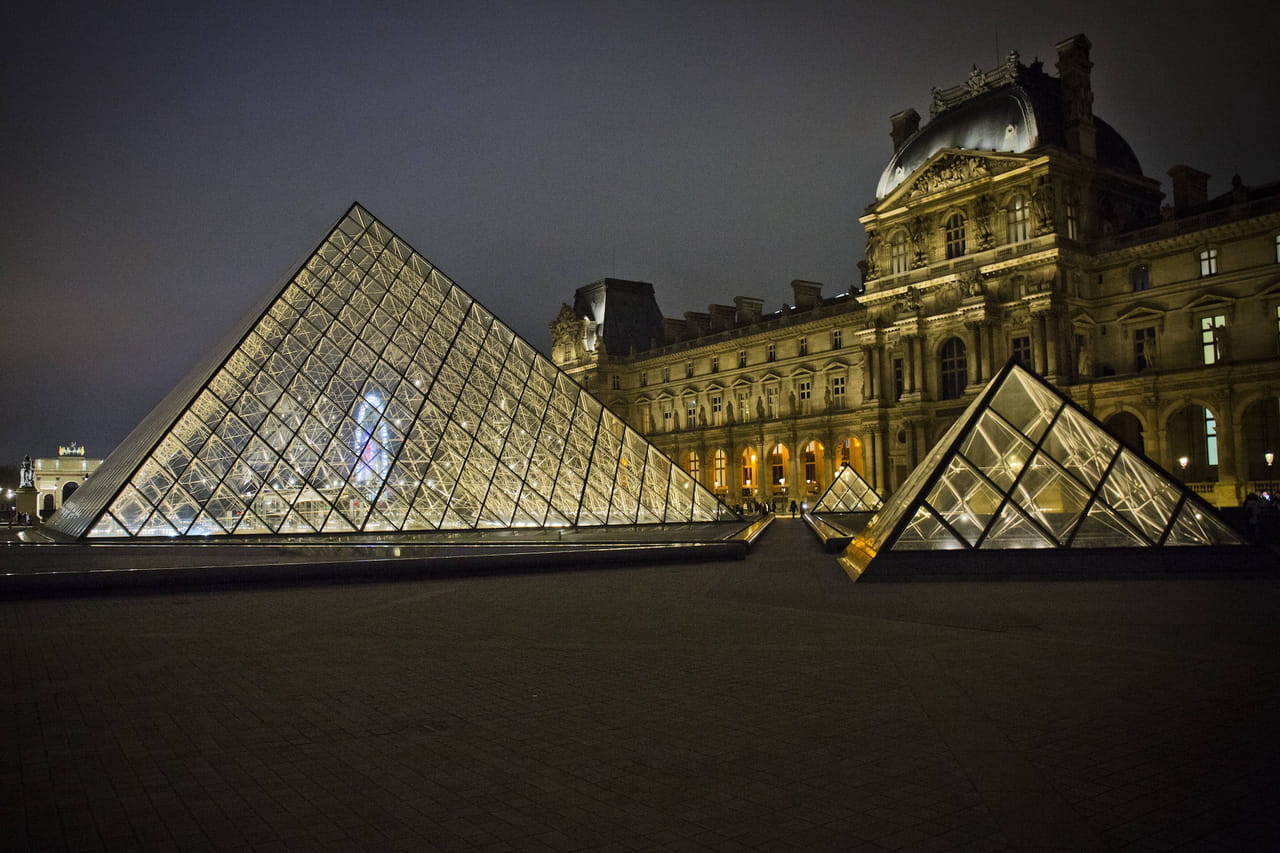 Une partie du Louvre risque-t-elle de s'effondrer ? Pourquoi une galerie ferme et 65 agents déménagent