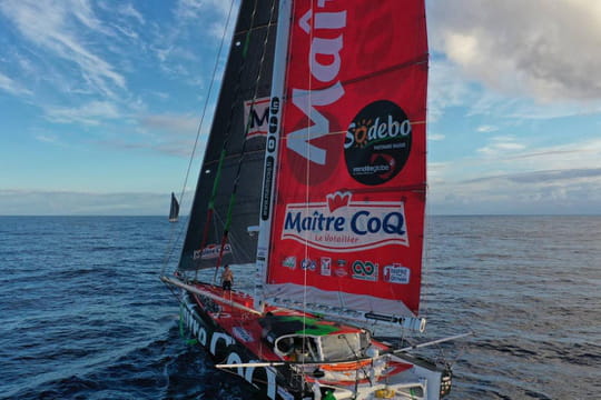 Combien Gagne Le Vainqueur Du Vendée Globe DIRECT. Vendée Globe : Dalin premier à l'arrivée mais Bestaven