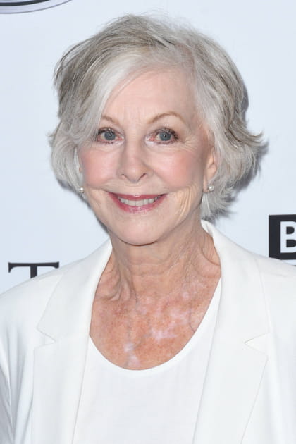 Christina Pickles (Judie Geller)