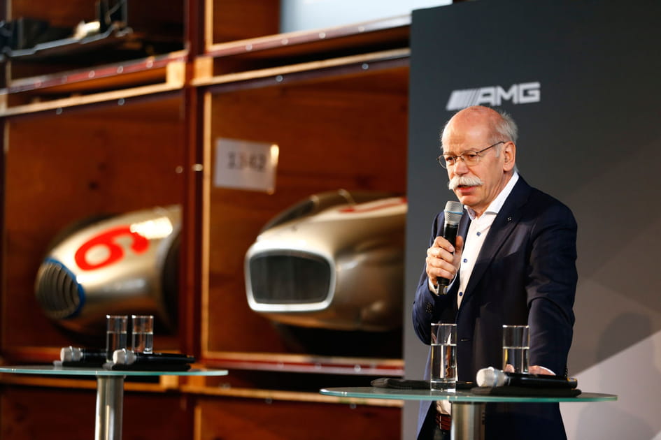 Dieter Zetsche (Daimler-Benz) : 9,7 millions d'euros soit 744 Smart