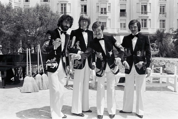 11 - Les fous du stade de Claude Zidi