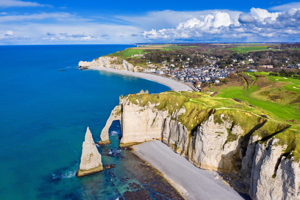Les Falaises d'Étretat, ce bout de Normandie sculpté par la Manche