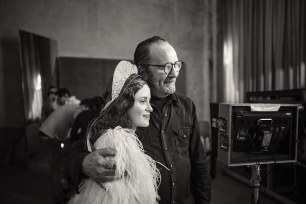 Claire Foy et Paolo Roversi dans le Calendrier Pirelli 2020