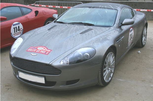 Aston Martin DB9