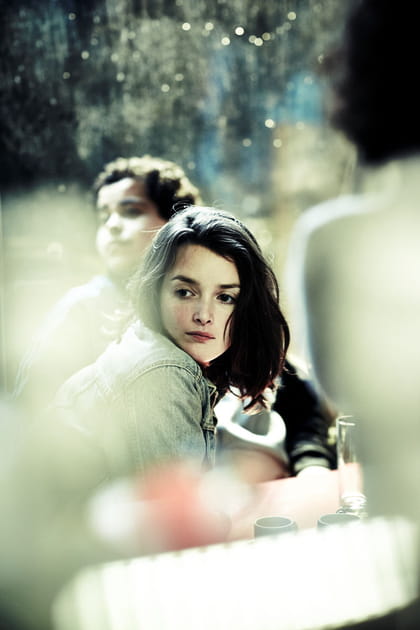 Charlotte Le Bon par jour de pluie