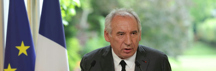 Censure, dissolution: Bayrou de plus en plus menac&eacute;