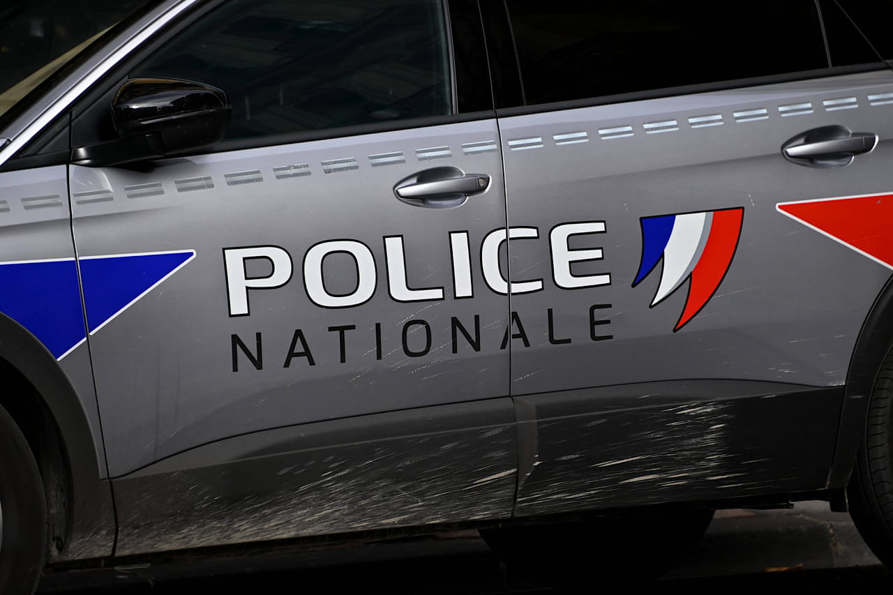 Assassinat du frère d'Amine Kessaci à Marseille : pourquoi la piste de l'intimidation du militant politique est évoquée