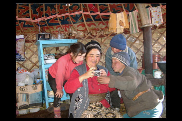 La famille sous la yourte