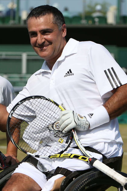 St&eacute;phane Houdet (tennis), amput&eacute; apr&egrave;s&nbsp;un&nbsp;accident de moto