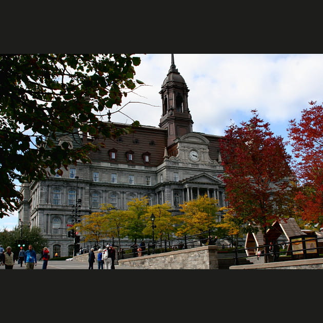 Faire une halte &agrave; l'H&ocirc;tel de ville