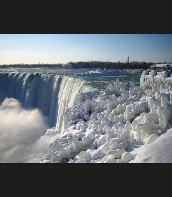 Chutes du Niagara en hiver