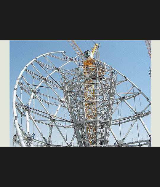 Le sommet de la tour en chantier