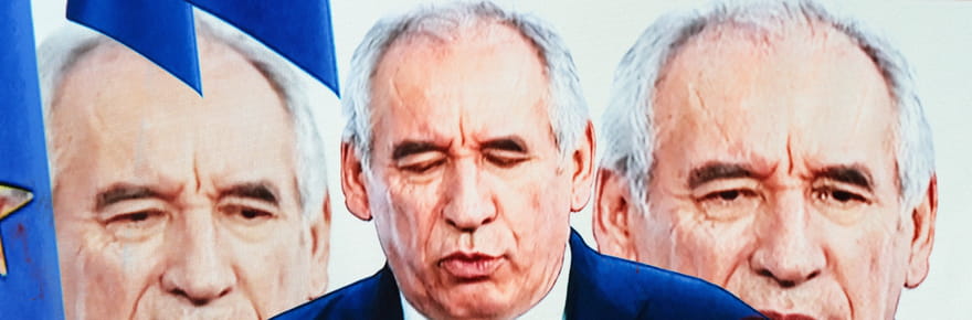 D&eacute;mission de Bayrou&nbsp;: l'unique et peu probable sc&eacute;nario qui le maintient au pouvoir