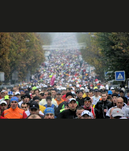 Emport&eacute; par la foule