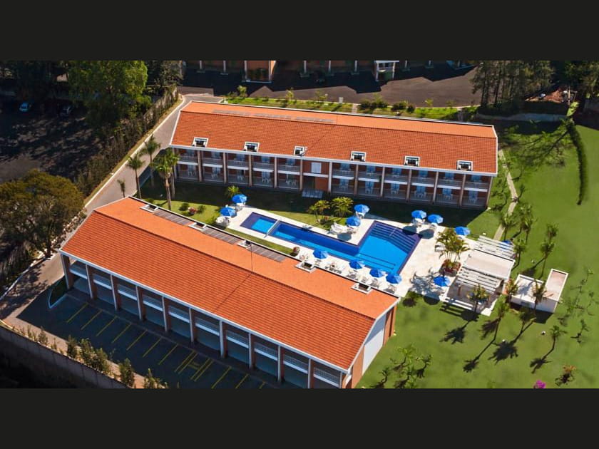 Entour&eacute; de verdure