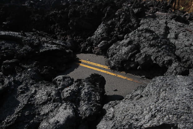 Les routes détruites par les coulées de lave