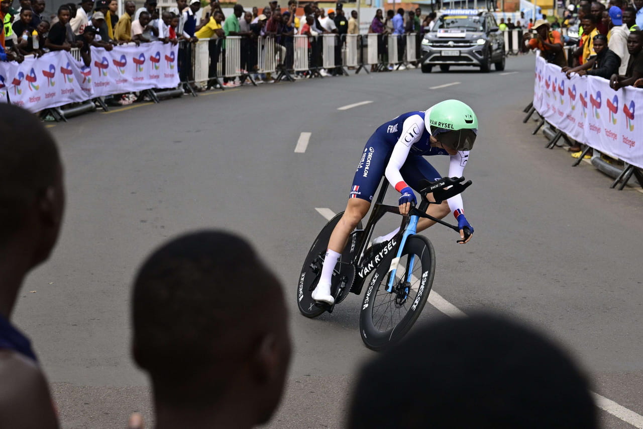 DIRECT. Championnats du monde de cyclisme : Seixas impressionne en attendant Pogacar et Evenpoel, le chrono
