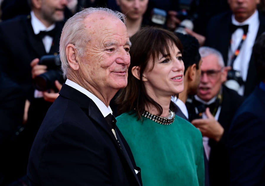 Bill Murray fait une rare apparition au bras de Charlotte Gainsbourg