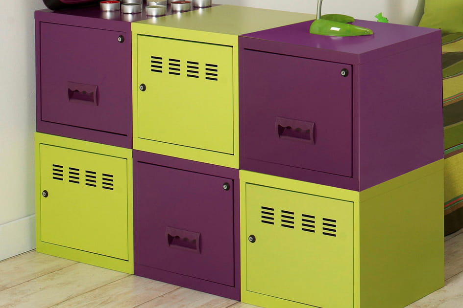 Des cubes m&eacute;talliques